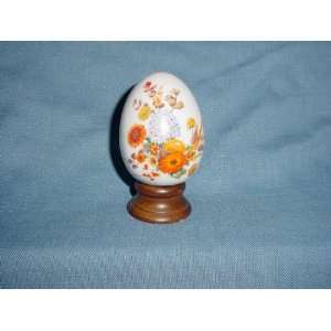  Avon Autumns Color Porcelain Egg 