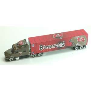 Tampa Bay Buccaneers 1/80 Nfl Tractor Trailer 2011 By Press Pass 