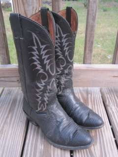 wow what an great pair of vintage cowboy boots famous nocona cowboy 