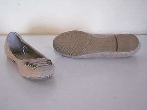 SO Lizzy Womens Beige/Natural Wool Fabric Flats Shoes 9M NEW  