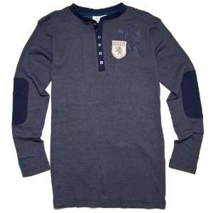  Umbro Ribbed Henley T Shirt