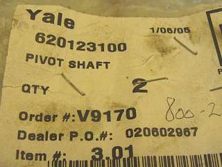 4214 NEW Yale 620123100 Pivot Shaft  