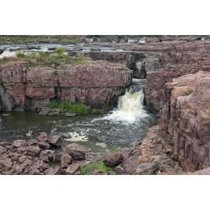  Falls of the Big Souix River in Falls Park, South Dakota 