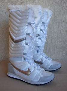 NIKE APRES SKI HIGH Winter Boots Womens US 9 / EUR 40.5 NIB $100 
