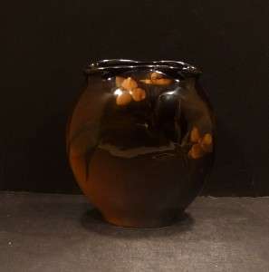   Standard Glaze Vase With Trillium, Katherine Hickman   MINT  