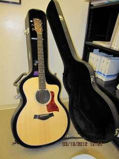 Taylor 214ce Grand Auditorium Acoustic/Electric Guitar   Perfect 