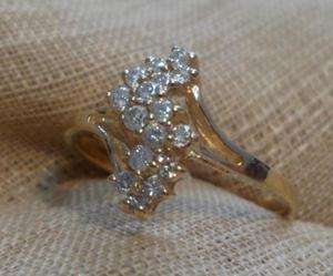 10k yellow gold diamond cluster squiggle ring size 5 1/2  