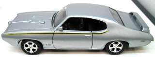 Welly 1969 Pontiac GTO Muscle Car Silver 1/24  