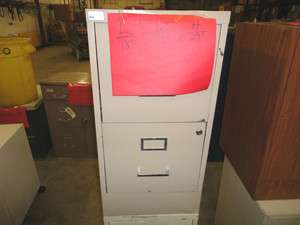 File cabinets   2 drawer metal / L18XW15XH29  