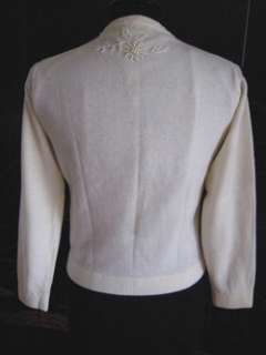 LOVELY VINTAGE 50s SWEATER IS MADE IN THE BRITISH CROWN COLONY OF 