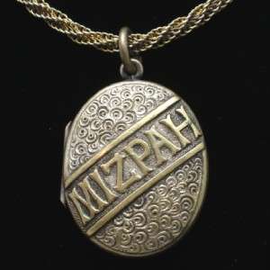   Locket Victorian Chain Necklace Engraved Clasp LSA Vintage  