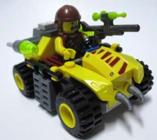 LEGO 5882 DINO Series All Terrain Vehicle JEEP & Minifigure MINT 