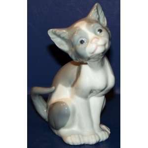  Lladro Daisa Cat Kitten Figurine 
