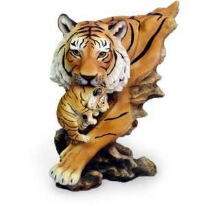 Tiger Bitting Cub 13 Figurine 