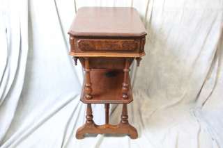 L23 ANTIQUE VICTORIAN 19TH CENTURY BURR WALNUT SEWING WORK TABLE 
