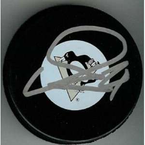   PENGUINS Puck 2009 CUP   Autographed NHL Pucks