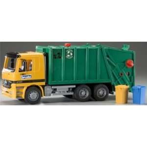   Bruder Toys   1/16 MB Garbage Truck Green w/Trash Bins (Toys) Toys