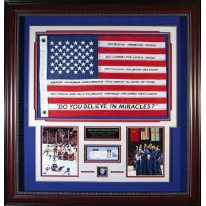  Miracle On Ice   Unsigned & Framed   Team Usa Flag Display 