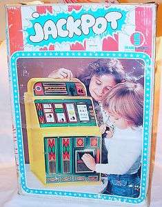   JACKPOT SLOT MACHINE Table Top Toy Model for fake Money MIB`65  