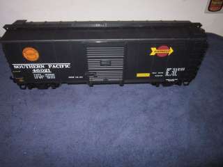   46021 G SCALE S.P. SOUTHERN PACIFIC BOX CAR WITH METAL WHEELS  