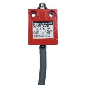 HONEYWELL MICRO SWITCH 924CE1 S3 Switch,Safety,PinPlunger,BootSeal,BBM