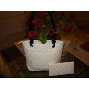  Designer tote bag with matching wallet White Everything 