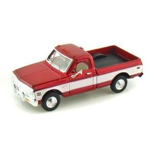  1972 Chevrolet Cheyenne Pick Up 1/32   Red w/ white Toys 