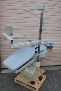 Dansereau California Dental Chair w/ Light and Viewer  