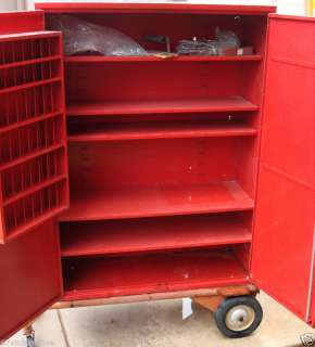 vintage RED MIGHTY AUTO TOOL WALL CABINET BOX W/ 5 SHELF  SNAP ON CLIP 