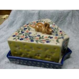  Polish Pottery Cheese Cover with Mouse 