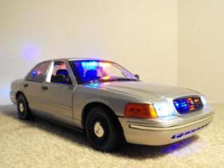 18 Undercover Silver FCV Lights Custom Police Car Slicktop Model 