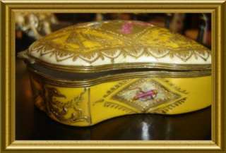   EMPIRE SEVRES MARK AND PERIOD 1804 1809 AMAZING PORCELAIN BOMBEE BOX