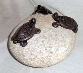 Steingarten Quellstein 3 Schildkröten Metall Geschenk  
