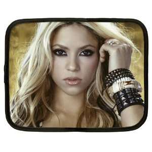   New Laptop Netbook Notebook XXL Case Bag Shakira Sexy ~ 