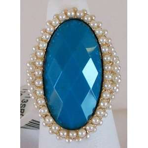 Ladies Size 7 and 8 Fashion Ring Gold Plated Synthetic Blue Center 