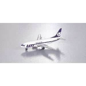   Boeing 737 300 LOT Polish Airlines Model Airplane 