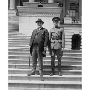 1922 May 20. Photograph of Gov. E. Lee Trinkle & Col. Herain W. Smith 