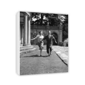  Ava Gardner and Nigel Patrick   Canvas   Medium   30x45cm 