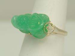 14k Yellow Gold Apple Green Jade Frog Ring  