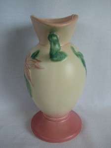 Vintage WOODLAND HULL W 4 W 4 Pottery Vase 6 1/2 Tall  