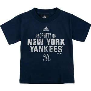  New York Yankees Toddler adidas Navy Distressed Logo T 